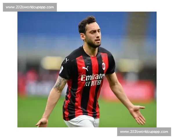 加拉塔萨雷主席澄清：与恰尔汗奥卢的交流纯属偶然，非转会谈判