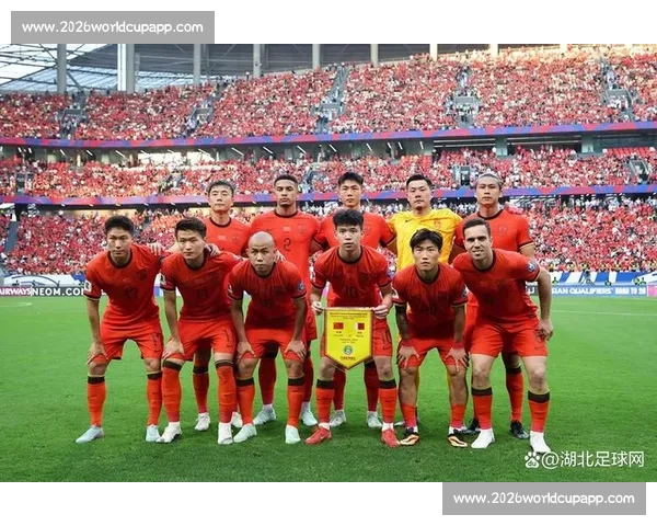 国足选帅开启年轻化转型，东亚杯启用过渡教练组